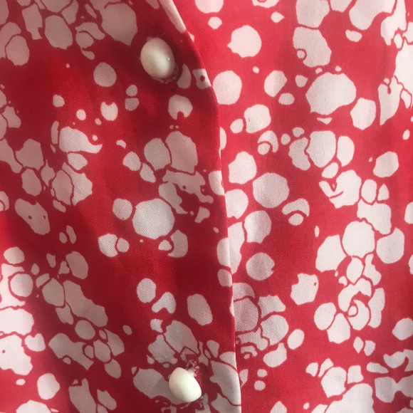 STACEY MICHAELS red and white blouse lightweight polyester - Picture 2 of 3